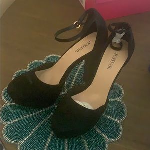 Size 11 black platform pumps with buckle
